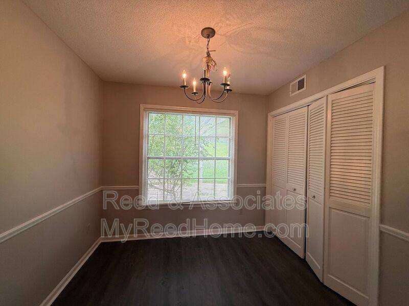 House for rent at 2292 Eastover Dr, Memphis, TN 38119
