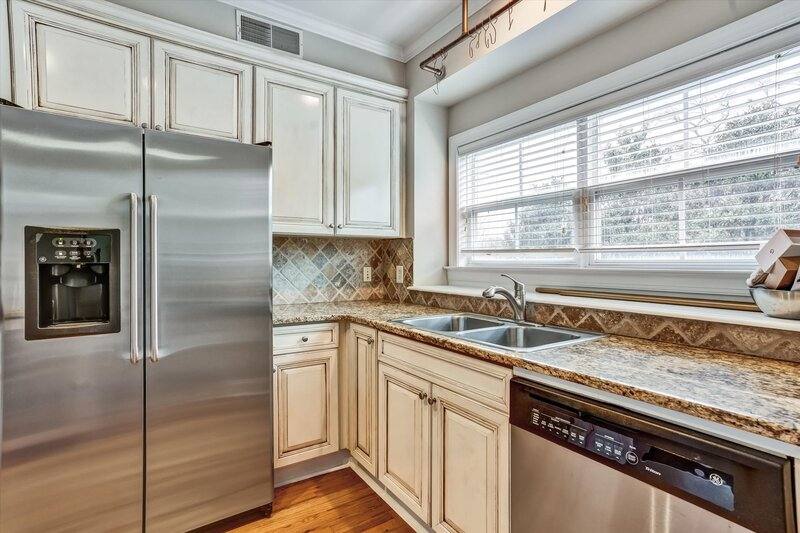 Townhouse for rent at 324 Carlyle Park Dr, Atlanta, GA 30307