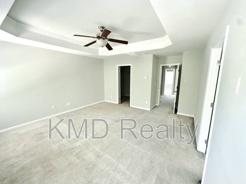 Townhouse for rent at 1935 Fleetwood Dr, Charlotte, NC 28208