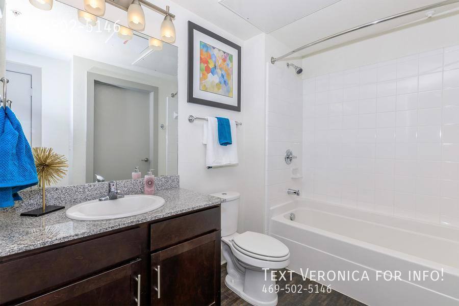 Apartment for rent at 250 W Lancaster Ave, Fort Worth, TX 76102