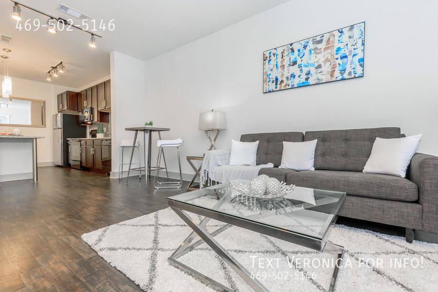 Apartment for rent at 250 W Lancaster Ave, Fort Worth, TX 76102