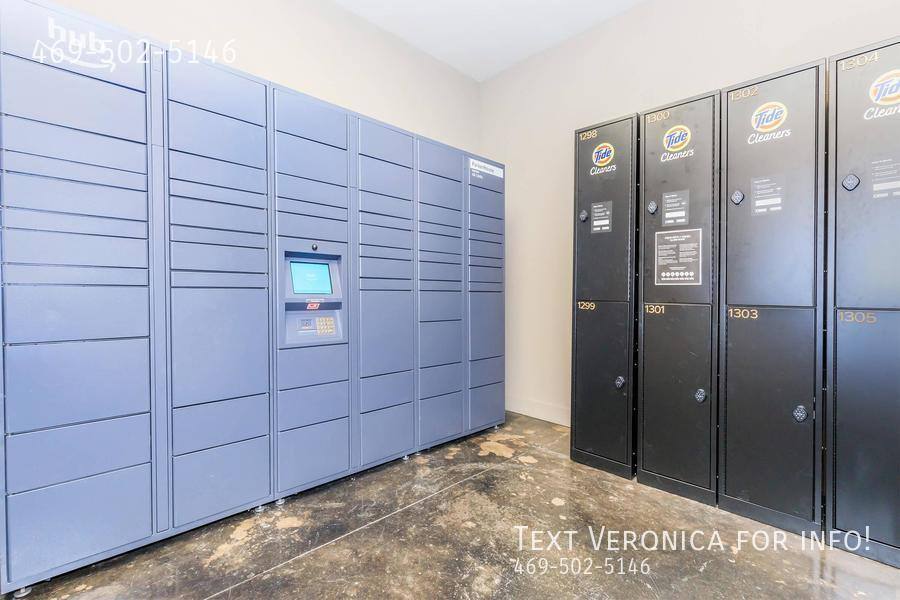 Apartment for rent at 250 W Lancaster Ave, Fort Worth, TX 76102