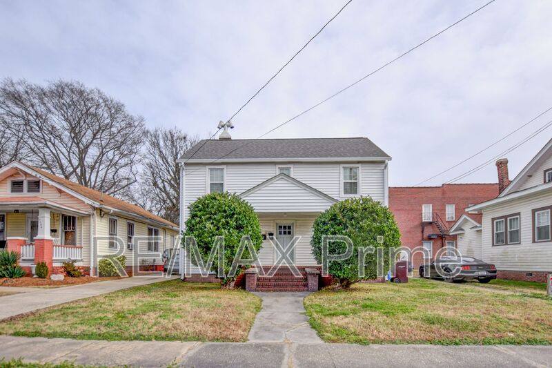 Apartment for rent at 1135 Jackson Ave #1, Chesapeake, VA 23324