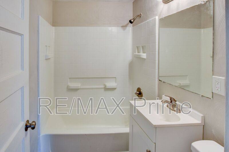 Apartment for rent at 1135 Jackson Ave #1, Chesapeake, VA 23324