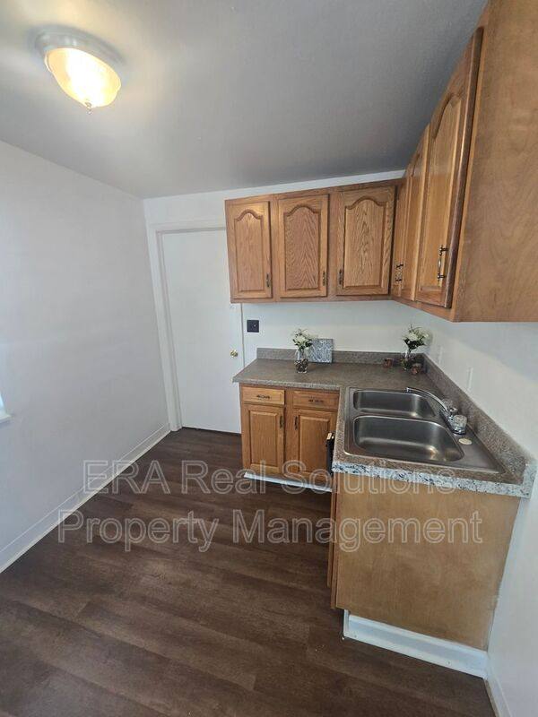 Apartment for rent at 2472 Pontiac St, Columbus, OH 43211
