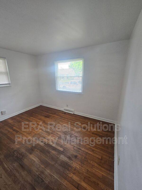 Apartment for rent at 2472 Pontiac St, Columbus, OH 43211