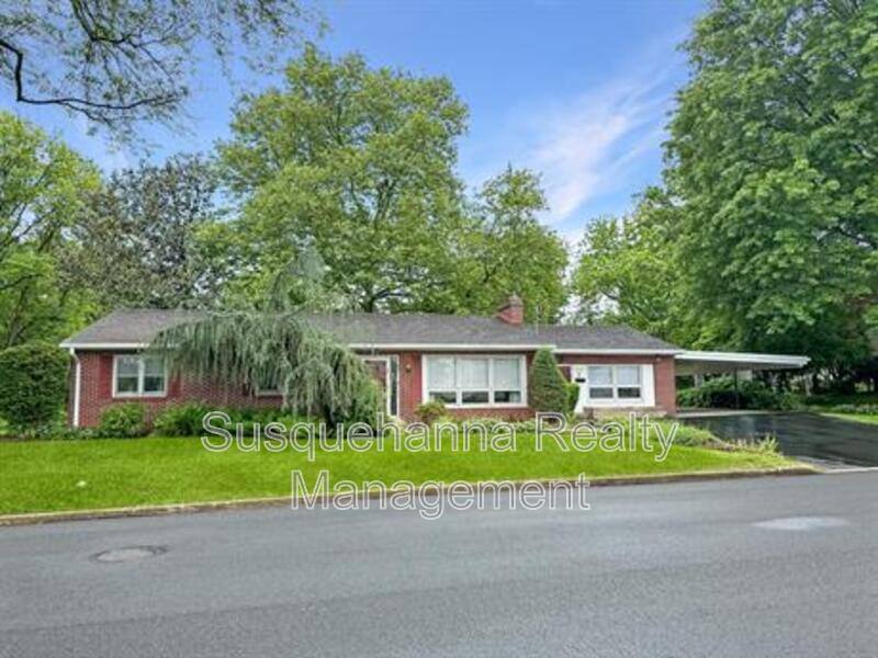 House for rent at 215 Division St, Hummelstown, PA 17036