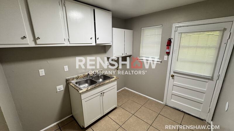 House for rent at 220 Vernelle Ave, Memphis, TN 38109