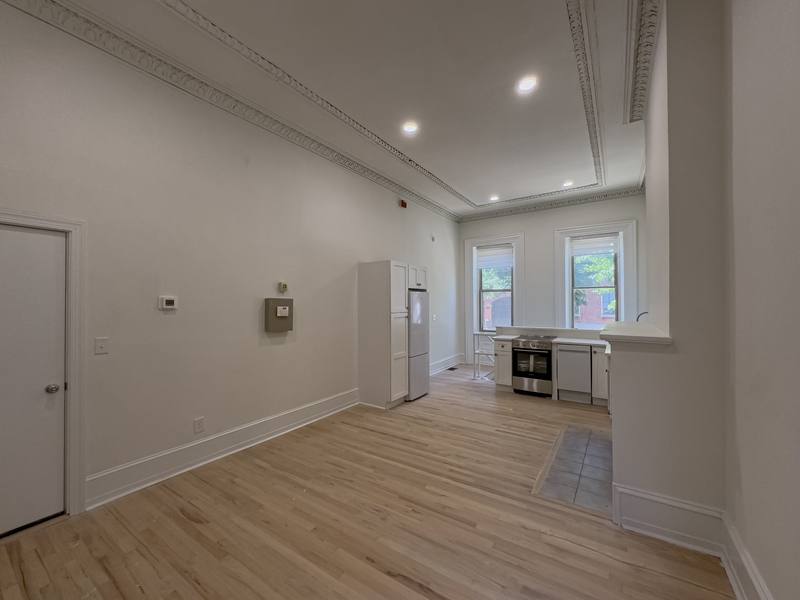 Apartment for rent at 1919 Mount Vernon St #1F, Philadelphia, PA 19130