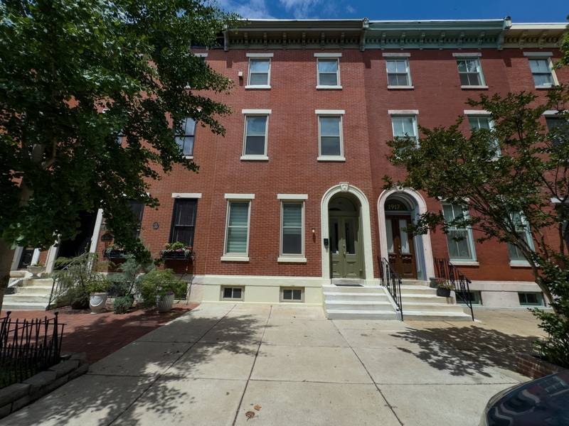 Apartment for rent at 1919 Mount Vernon St #1F, Philadelphia, PA 19130