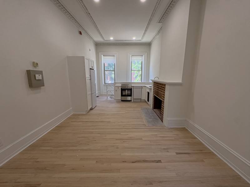 Apartment for rent at 1919 Mount Vernon St #1F, Philadelphia, PA 19130