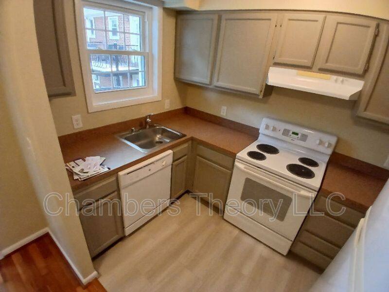 Condo for rent at 2501-D S Walter Reed Dr #D, Arlington, VA 22206