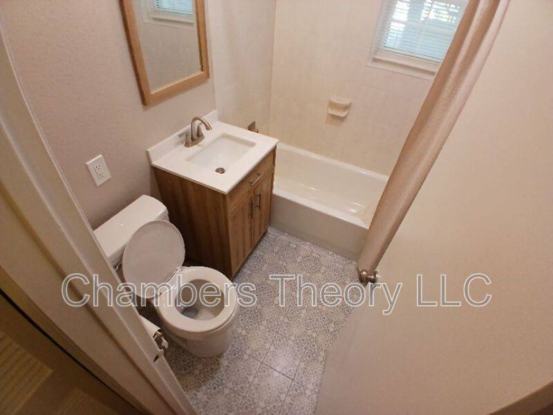 Condo for rent at 2501-D S Walter Reed Dr #D, Arlington, VA 22206
