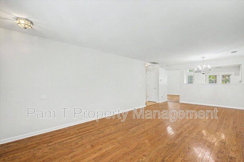 House for rent at 303 Gallery Way, Pooler, GA 31322