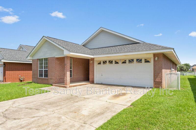 House for rent at 28 Easton St, Cantonment, FL 32533