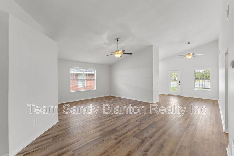 House for rent at 28 Easton St, Cantonment, FL 32533