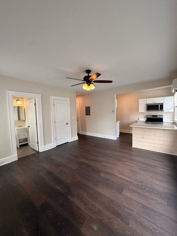 Apartment for rent at 808 13th St N #4, Saint Petersburg, FL 33705