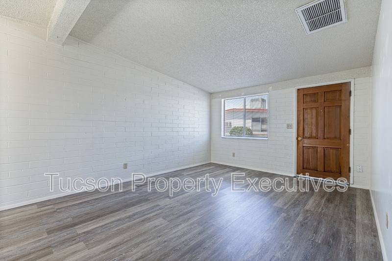 Townhouse for rent at 4246 E Pima St #D, Tucson, AZ 85712