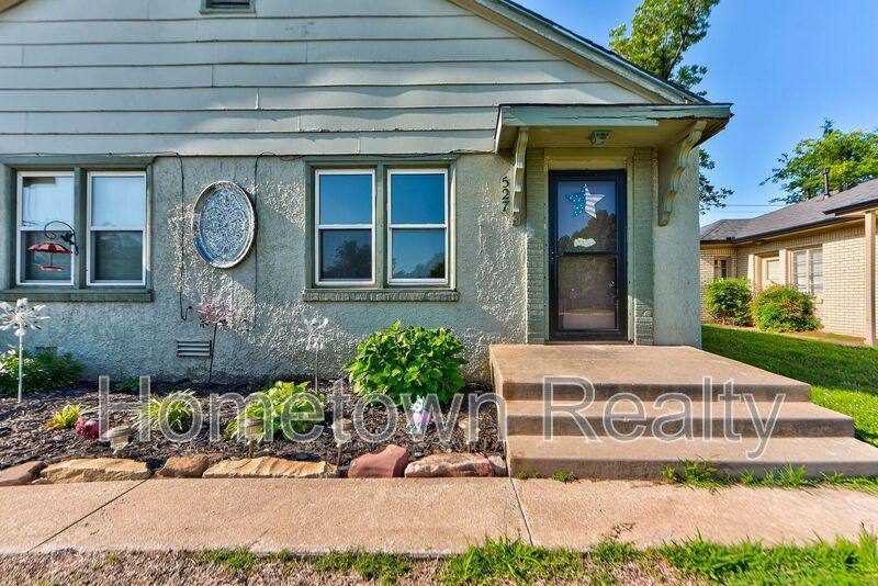 House for rent at 527 W Dill St, Shawnee, OK 74801
