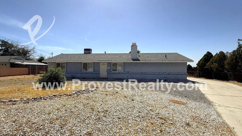 House for rent at 12406 Pawnee Rd, Apple Valley, CA 92308
