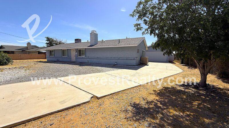 House for rent at 12406 Pawnee Rd, Apple Valley, CA 92308