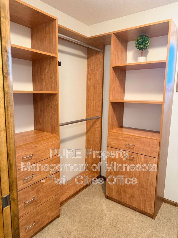 Townhouse for rent at 7807 Madelyn Creek Dr, Victoria, MN 55386