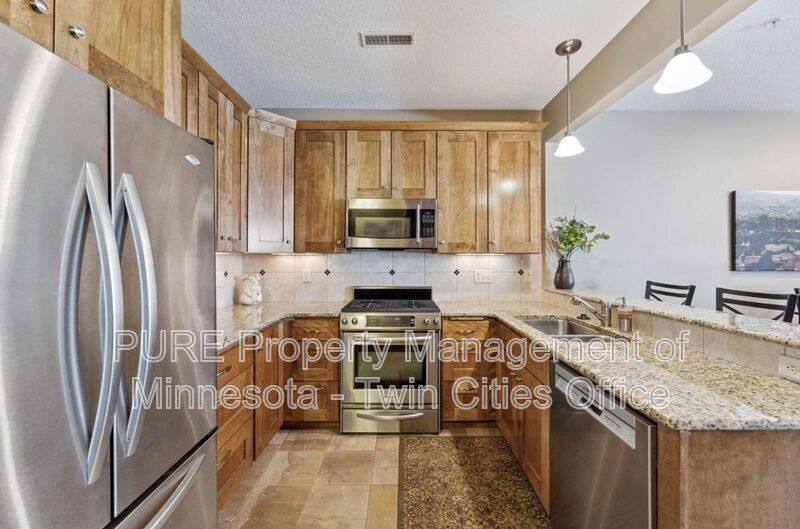 Townhouse for rent at 7807 Madelyn Creek Dr, Victoria, MN 55386
