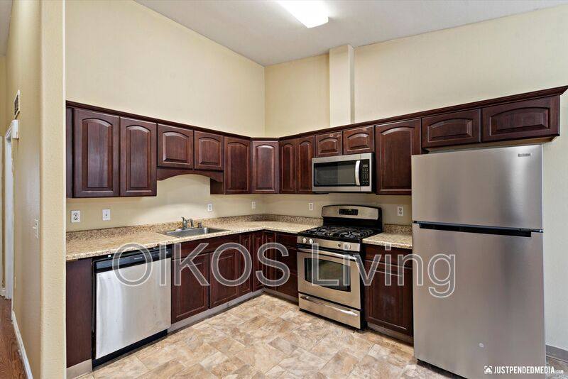 Townhouse for rent at 2700 Mc Rae Rd #7, Anchorage, AK 99517