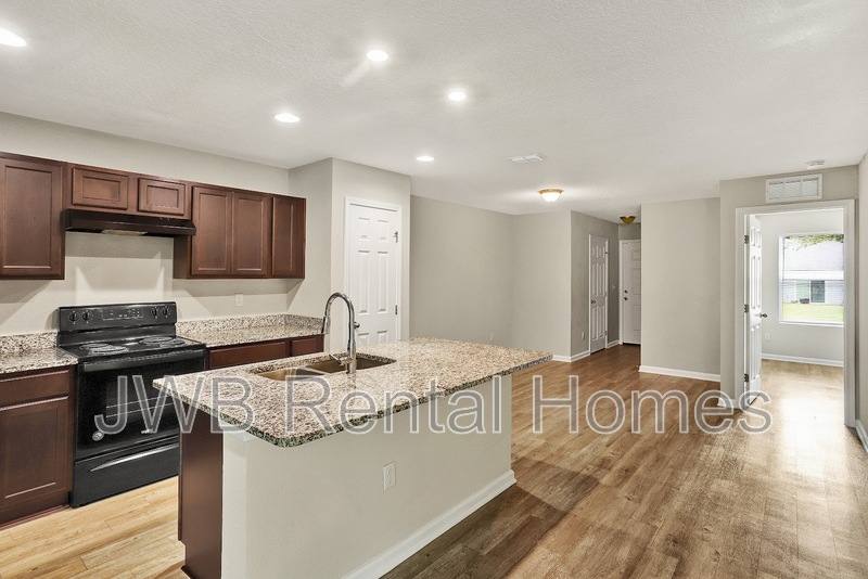 House for rent at 8180 Metto Rd, Jacksonville, FL 32244