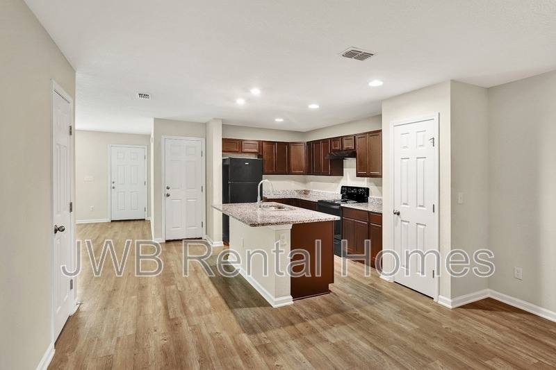 House for rent at 8180 Metto Rd, Jacksonville, FL 32244