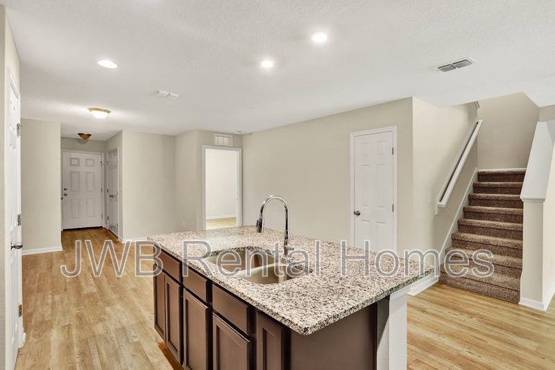 House for rent at 8180 Metto Rd, Jacksonville, FL 32244