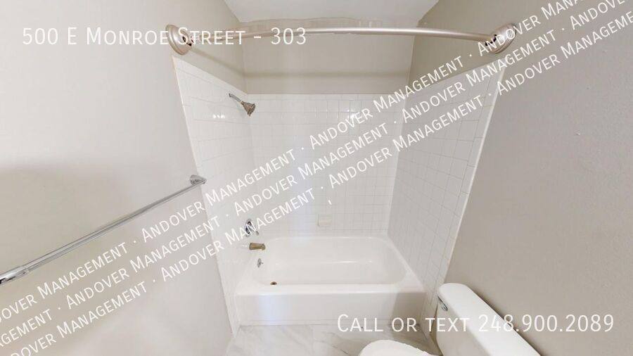 Apartment for rent at 500 E Monroe St, Dundee, MI 48131