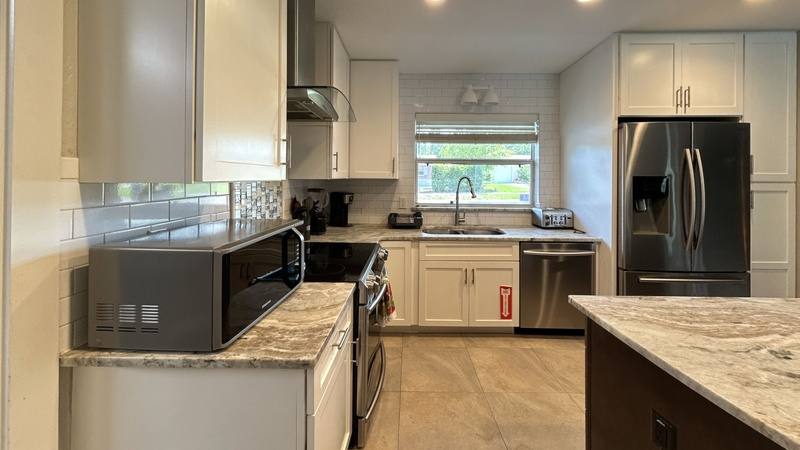 House for rent at 2500 11th Ave SW, Largo, FL 33770