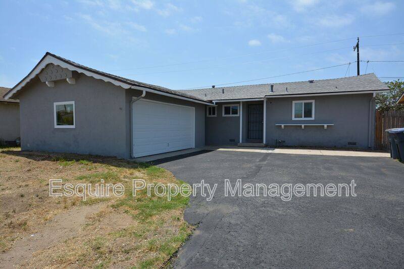 House for rent at 4511 S A St, Oxnard, CA 93033