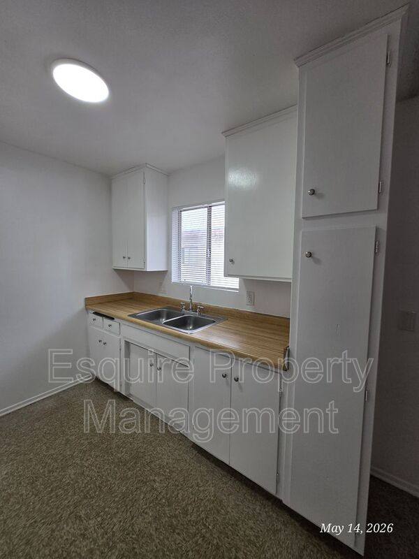 Apartment for rent at 2056 N Ventura Rd #3, Oxnard, CA 93036