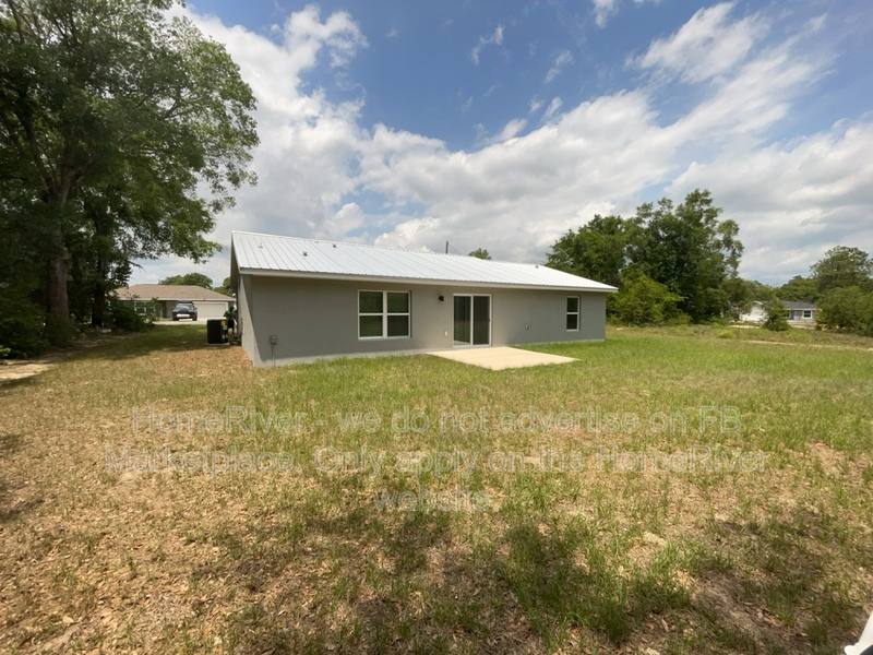 House for rent at 17 Malauka Loop Place, Ocklawaha, FL 32179