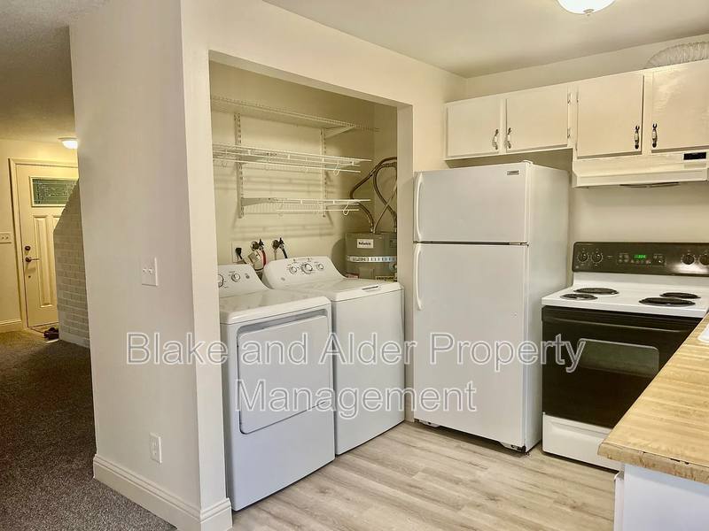Townhouse for rent at 4103 NE Killingsworth St, Portland, OR 97211