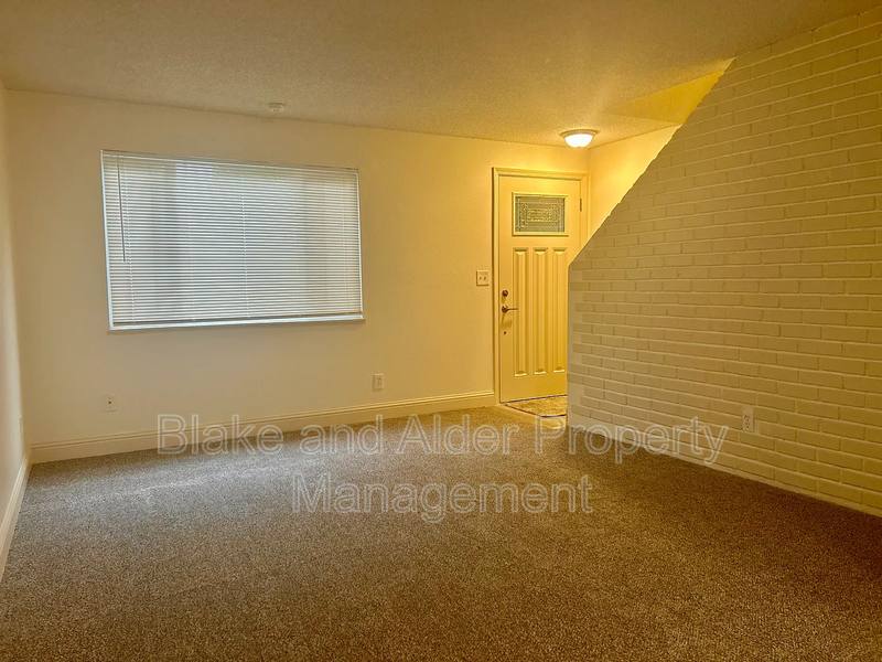 Townhouse for rent at 4103 NE Killingsworth St, Portland, OR 97211
