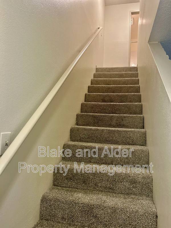 Townhouse for rent at 4103 NE Killingsworth St, Portland, OR 97211