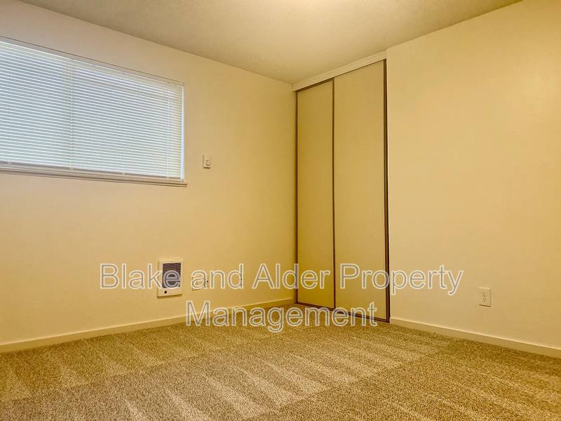 Townhouse for rent at 4103 NE Killingsworth St, Portland, OR 97211