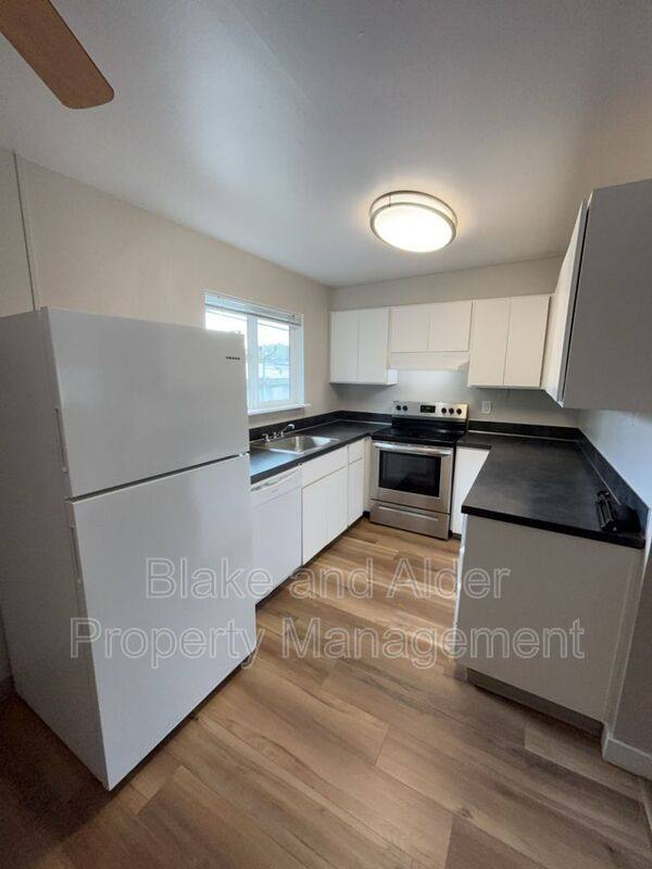 Apartment for rent at 5950 SW Hall Blvd #211, Beaverton, OR 97005