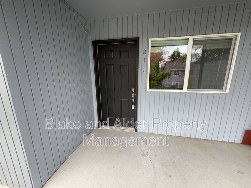 Apartment for rent at 5950 SW Hall Blvd #211, Beaverton, OR 97005