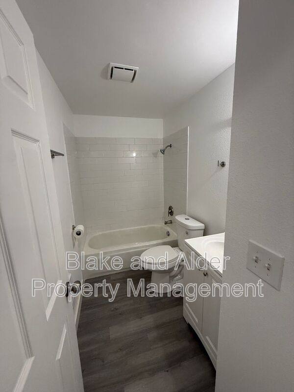 Apartment for rent at 3805 NE 152nd Ave, Portland, OR 97230