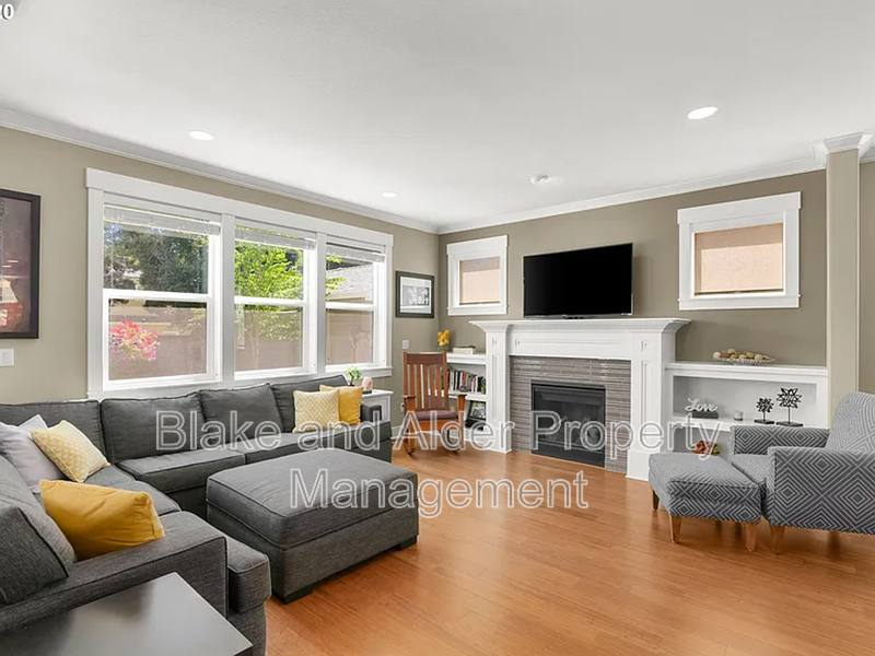 House for rent at 3938 NE 66th Ave, Portland, OR 97213