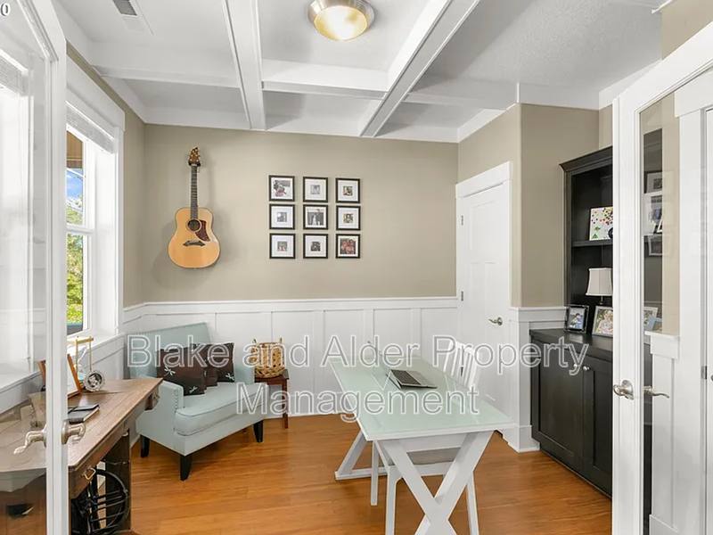 House for rent at 3938 NE 66th Ave, Portland, OR 97213