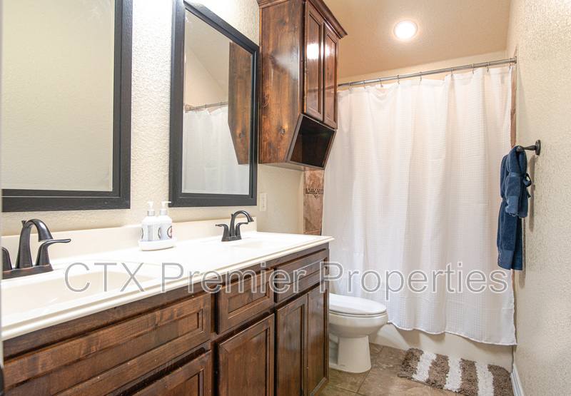 House for rent at 2040 Chinquapin Lane, Harker Heights, TX 76548