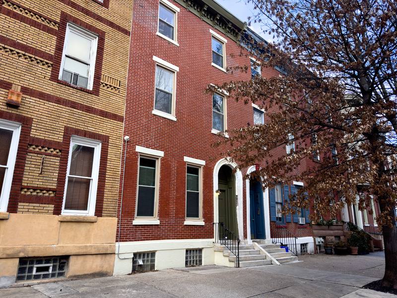 Apartment for rent at 2039 Green St #1F, Philadelphia, PA 19130
