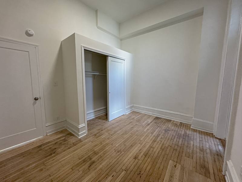 Apartment for rent at 2039 Green St #1F, Philadelphia, PA 19130