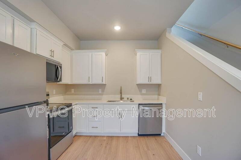 Townhouse for rent at 2347 E Otter Loop #A, La Center, WA 98629