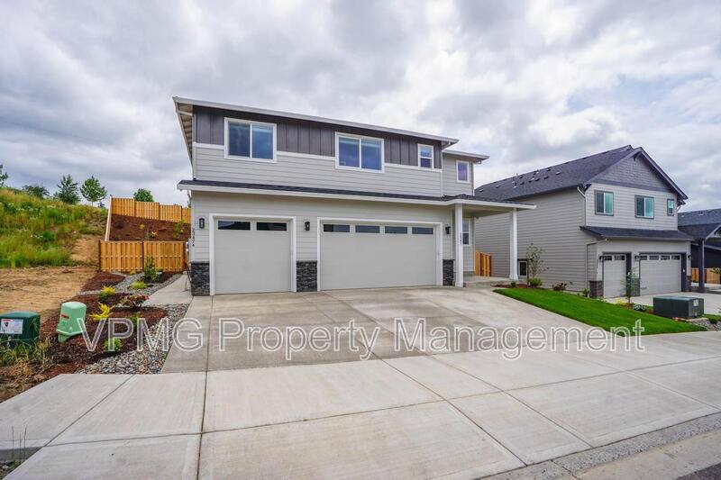 Townhouse for rent at 2347 E Otter Loop #A, La Center, WA 98629